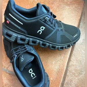 On Running Cloud 6 - Women’s NWOT